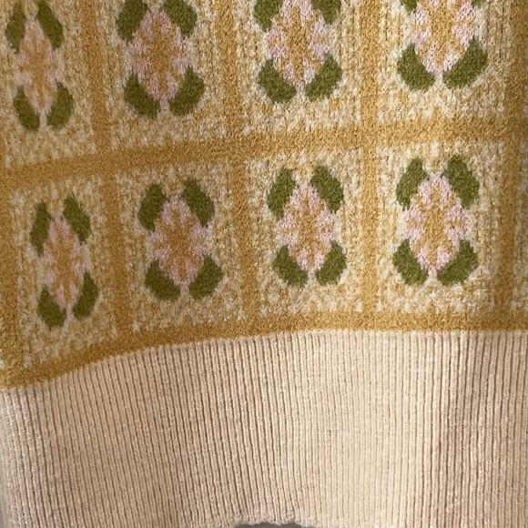 Seen And Be Seen Puffed Short Sleeve Cropped Jacquard Cardigan Sweater S… - Picture 5 of 10